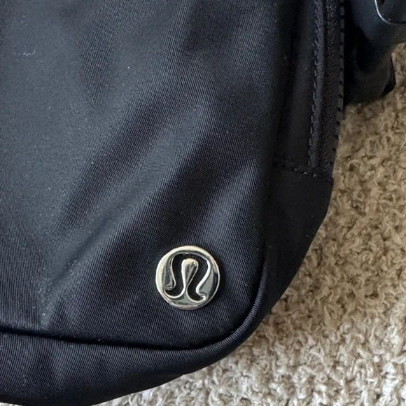 lululemon athletica Black Belt Bag - Picture 3 of 5